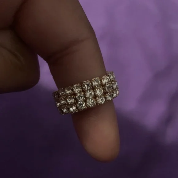 NWOT Ring 💍 set - Picture 3 of 4